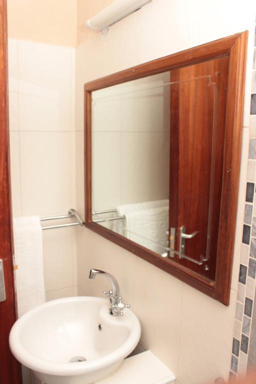 Moffat Court Boutique Hotel Mombasa Exteriör bild